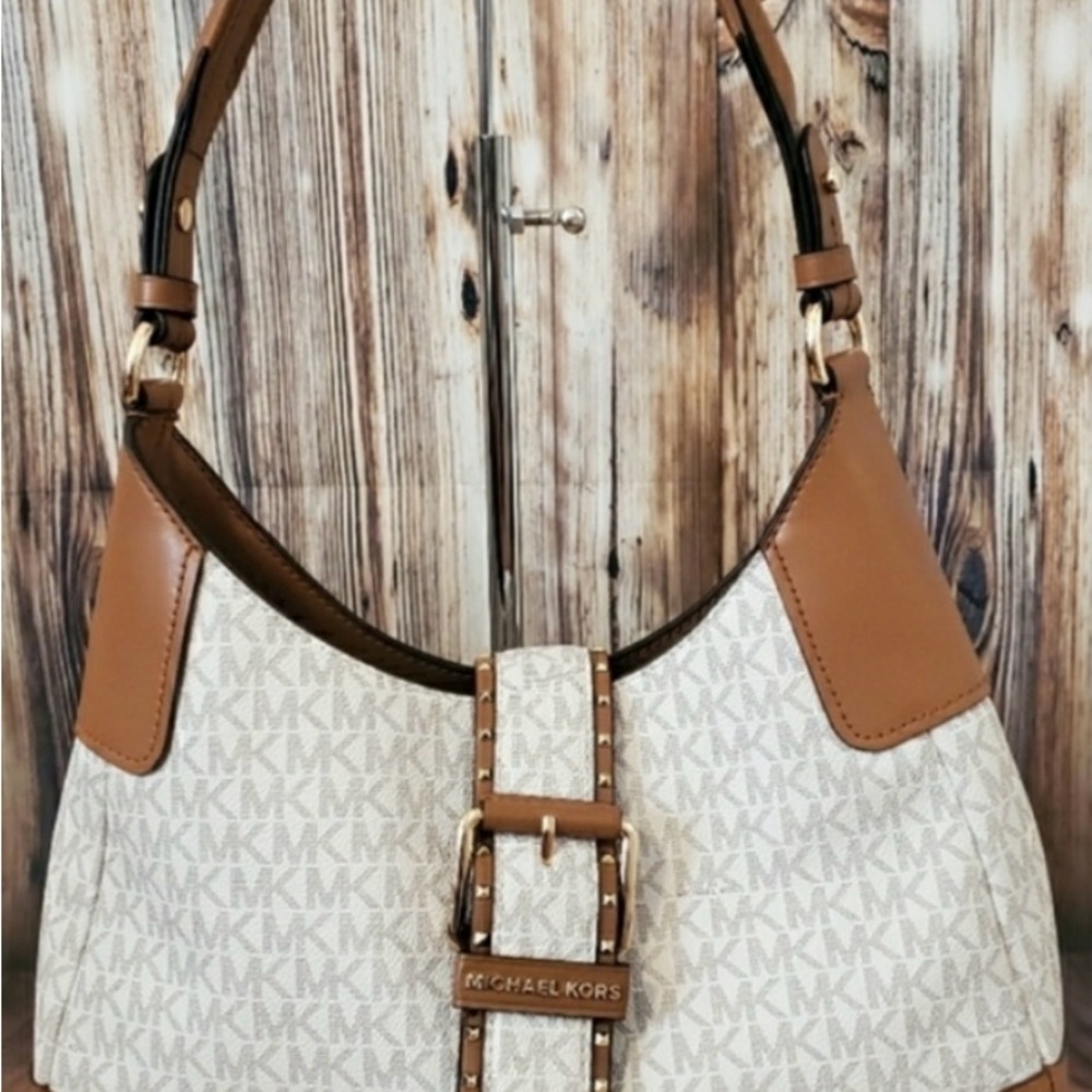 Michael Kors - 👜Signature Lillian Shoulder Bag👜